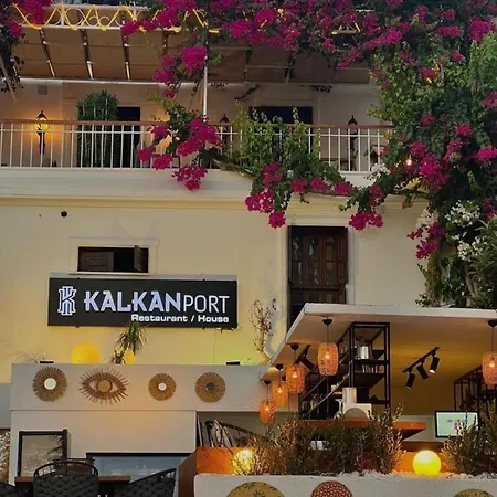 Kalkan Port מלון *